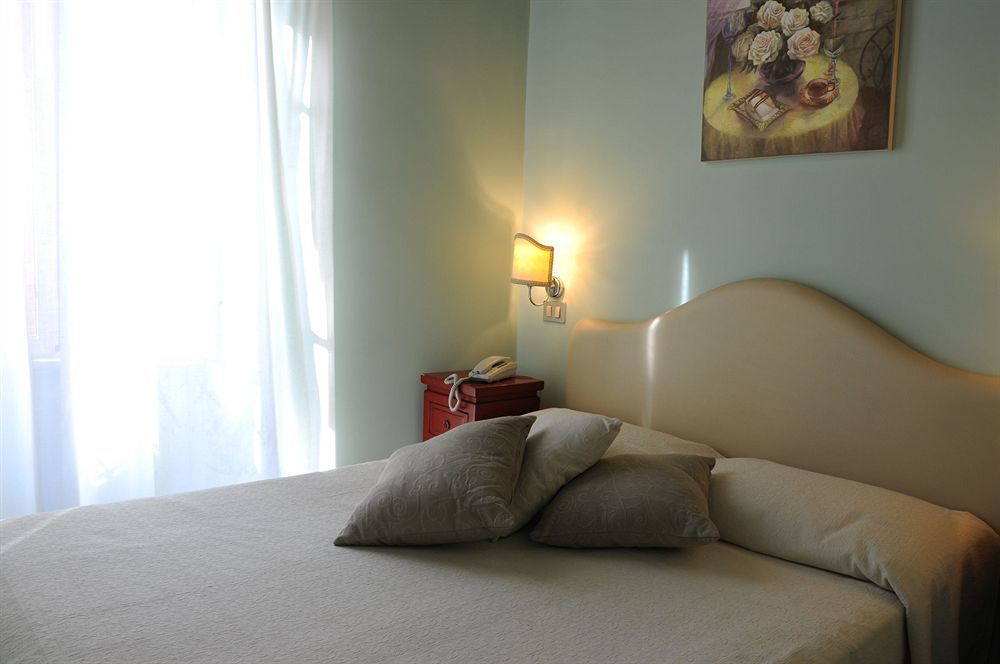 95 Rooms In Рим Экстерьер фото