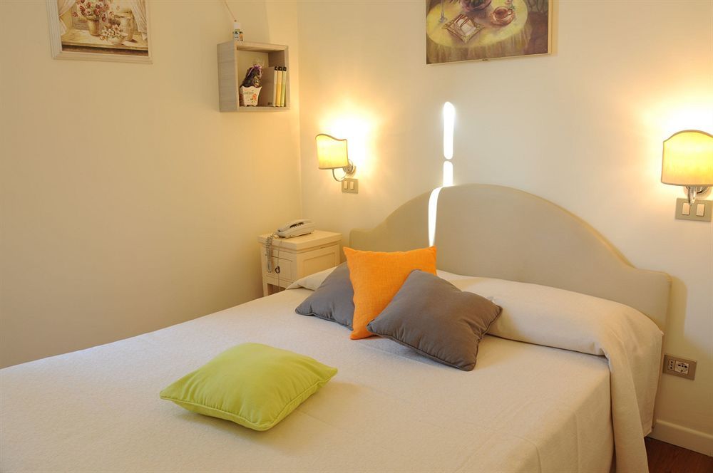 95 Rooms In Рим Экстерьер фото